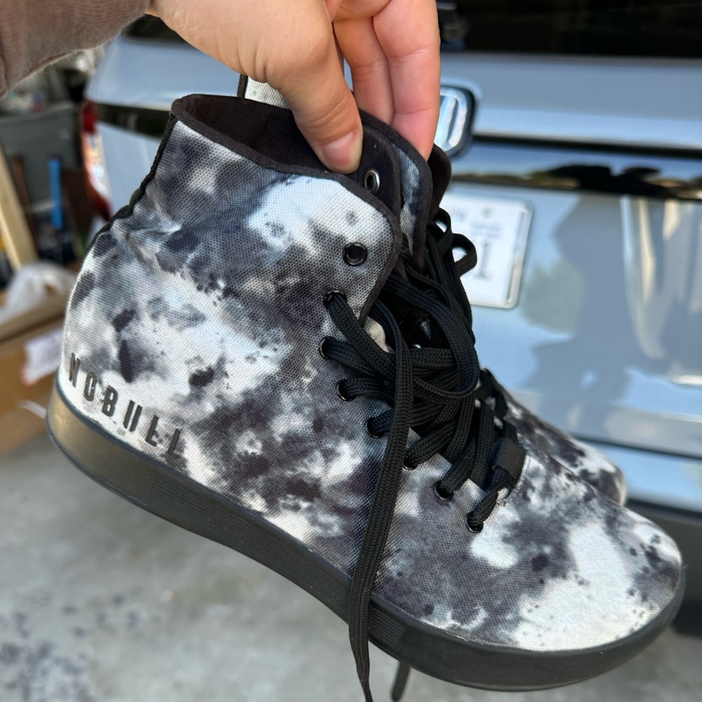 NoBull mid trainer